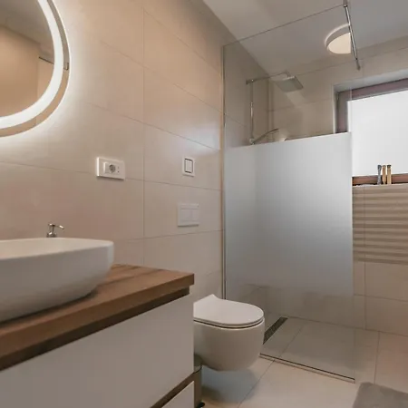 Brje With Seasonal Pool