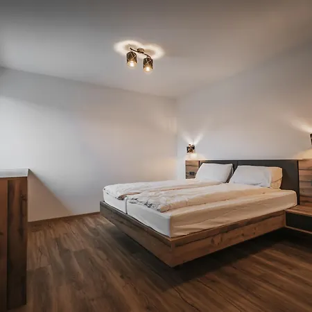 Brje With Seasonal Pool * Dobravlje