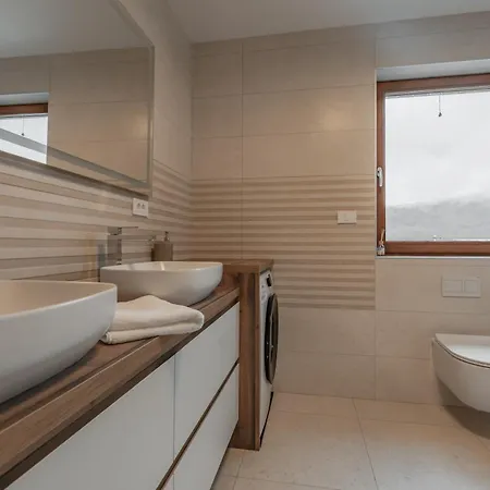 בית נופש Brje With Seasonal Pool Dobravlje