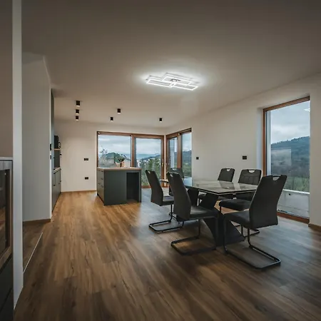 Brje With Seasonal Pool * Dobravlje