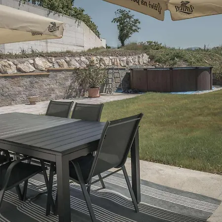 Brje With Seasonal Pool * Dobravlje