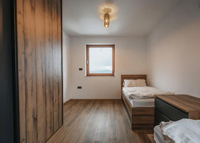 Brje With Seasonal Pool Dobravlje