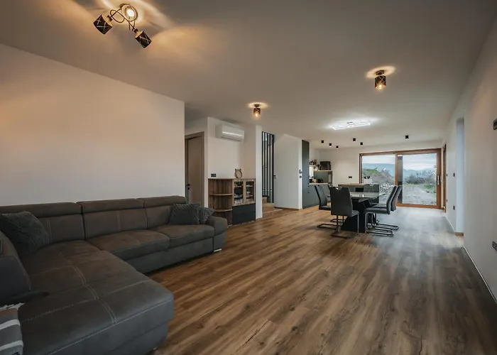 Brje With Seasonal Pool Dom wakacyjny Dobravlje