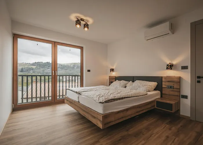 Brje With Seasonal Pool * Dobravlje