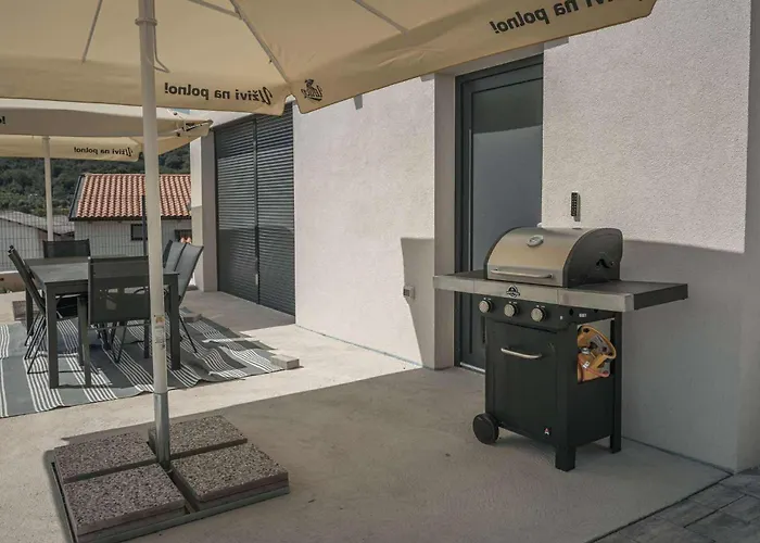 Brje With Seasonal Pool Casa vacanze