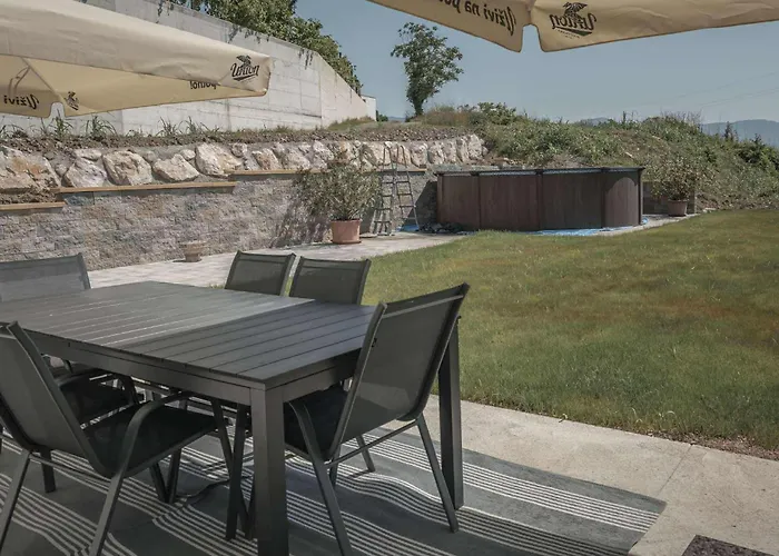 Brje With Seasonal Pool * Dobravlje